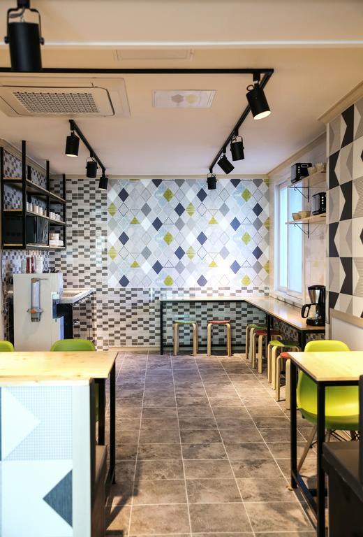 יאוסו Moiri Guesthouse מראה חיצוני תמונה