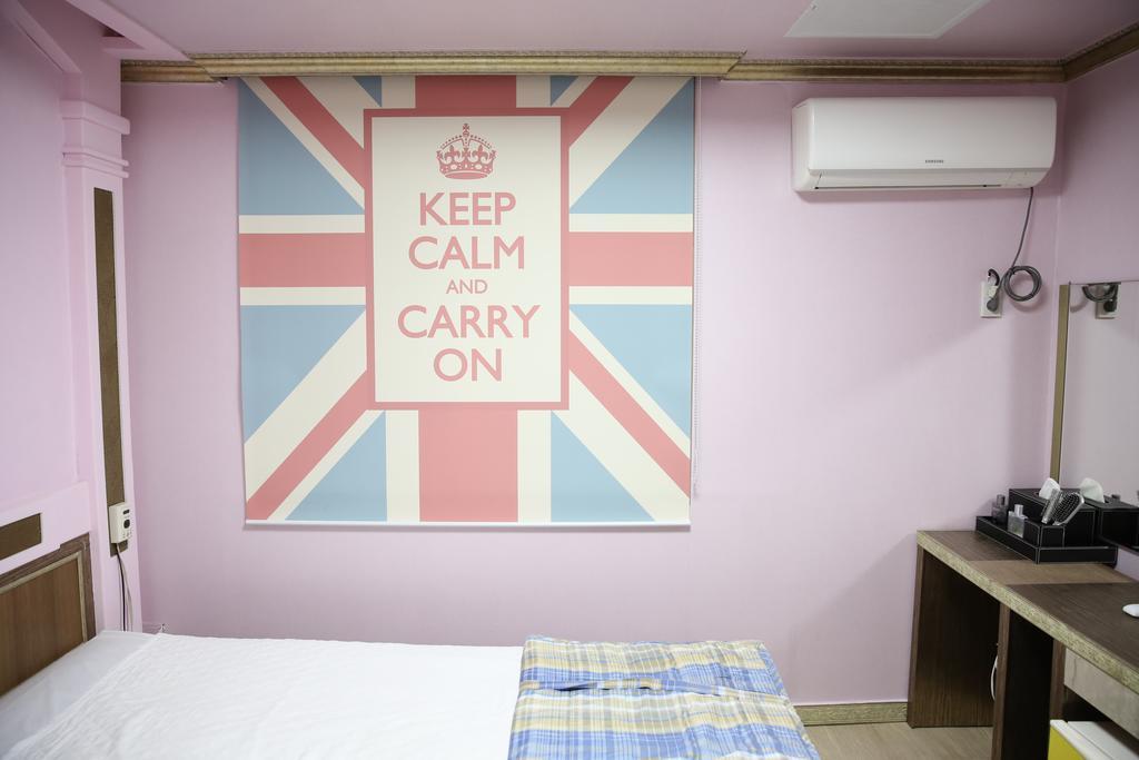 יאוסו Moiri Guesthouse מראה חיצוני תמונה