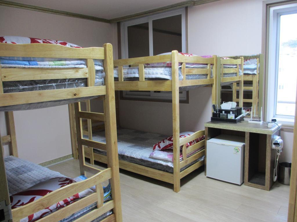 יאוסו Moiri Guesthouse מראה חיצוני תמונה