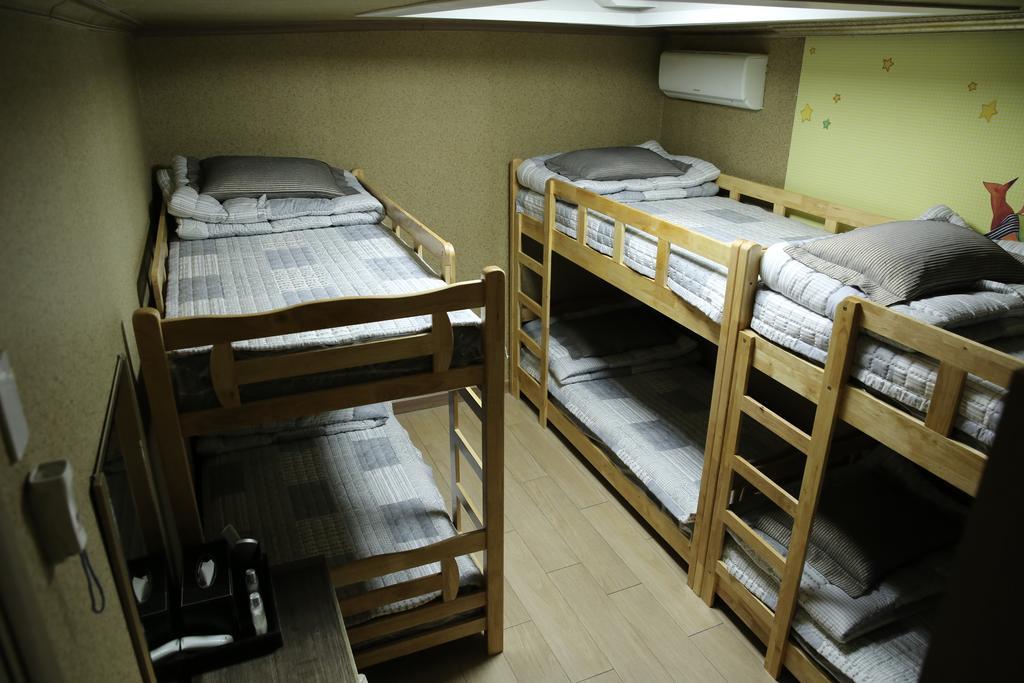 יאוסו Moiri Guesthouse מראה חיצוני תמונה