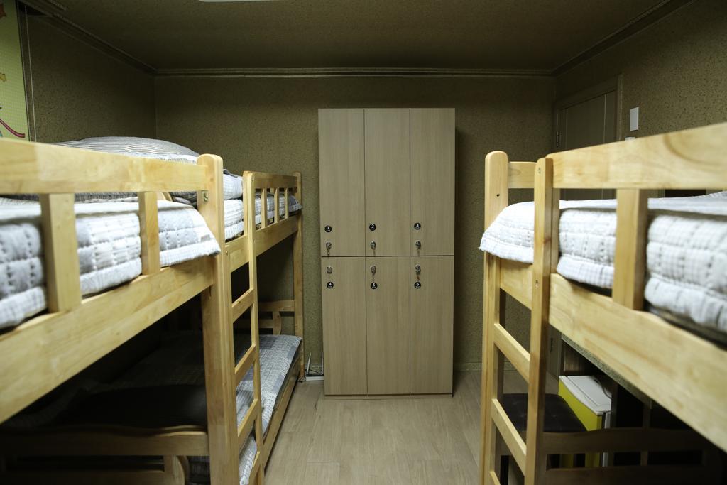 יאוסו Moiri Guesthouse מראה חיצוני תמונה