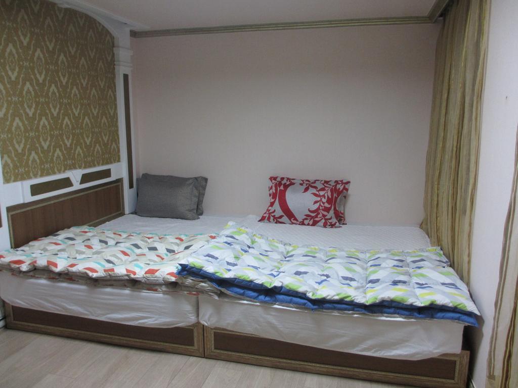 יאוסו Moiri Guesthouse מראה חיצוני תמונה