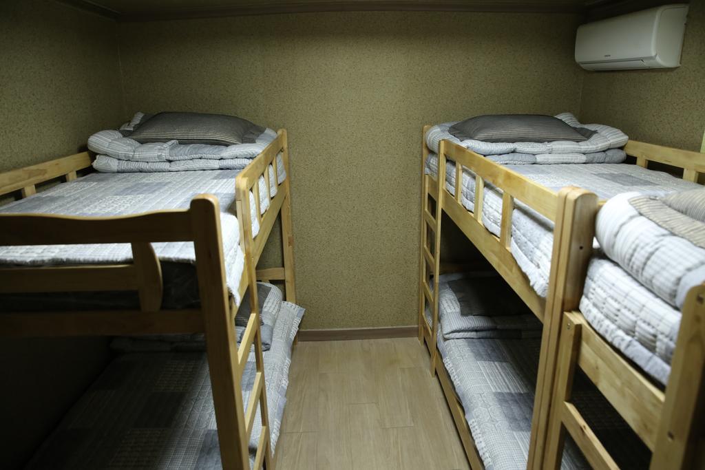 יאוסו Moiri Guesthouse מראה חיצוני תמונה