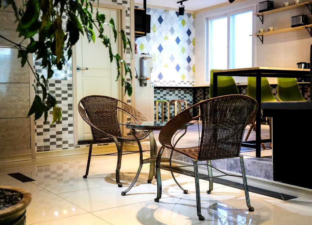 יאוסו Moiri Guesthouse מראה חיצוני תמונה